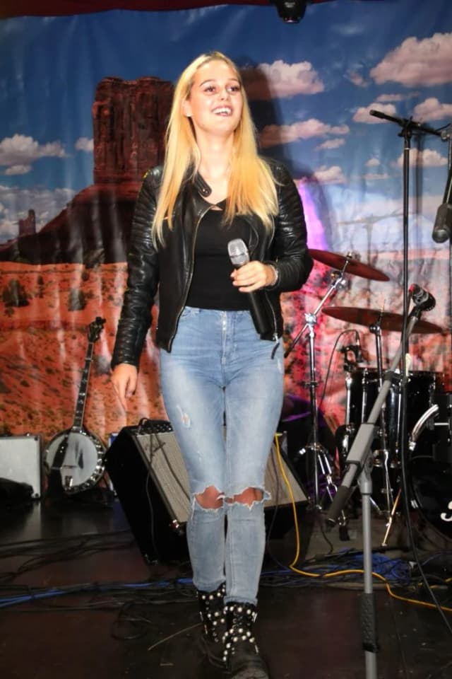 Bild ohne Beschreibung